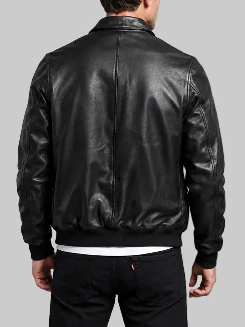 Men’s classic A2 aviator flight jacket in black leather